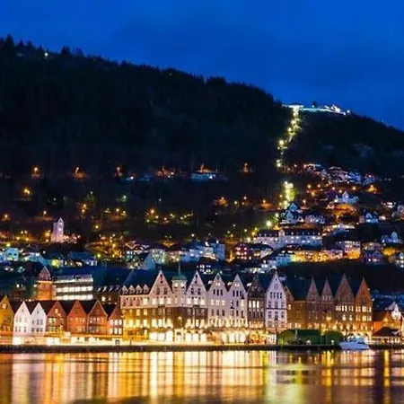 Cosy With Free Parking