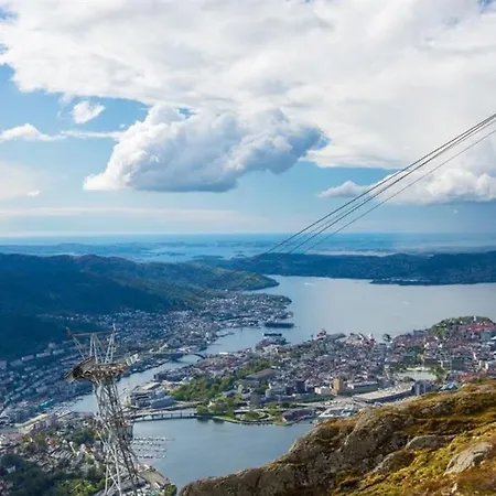 Cosy With Free Parking Bergen