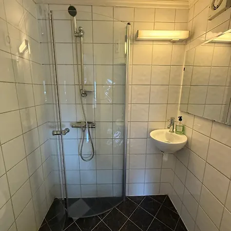 Cosy With Free Parking *